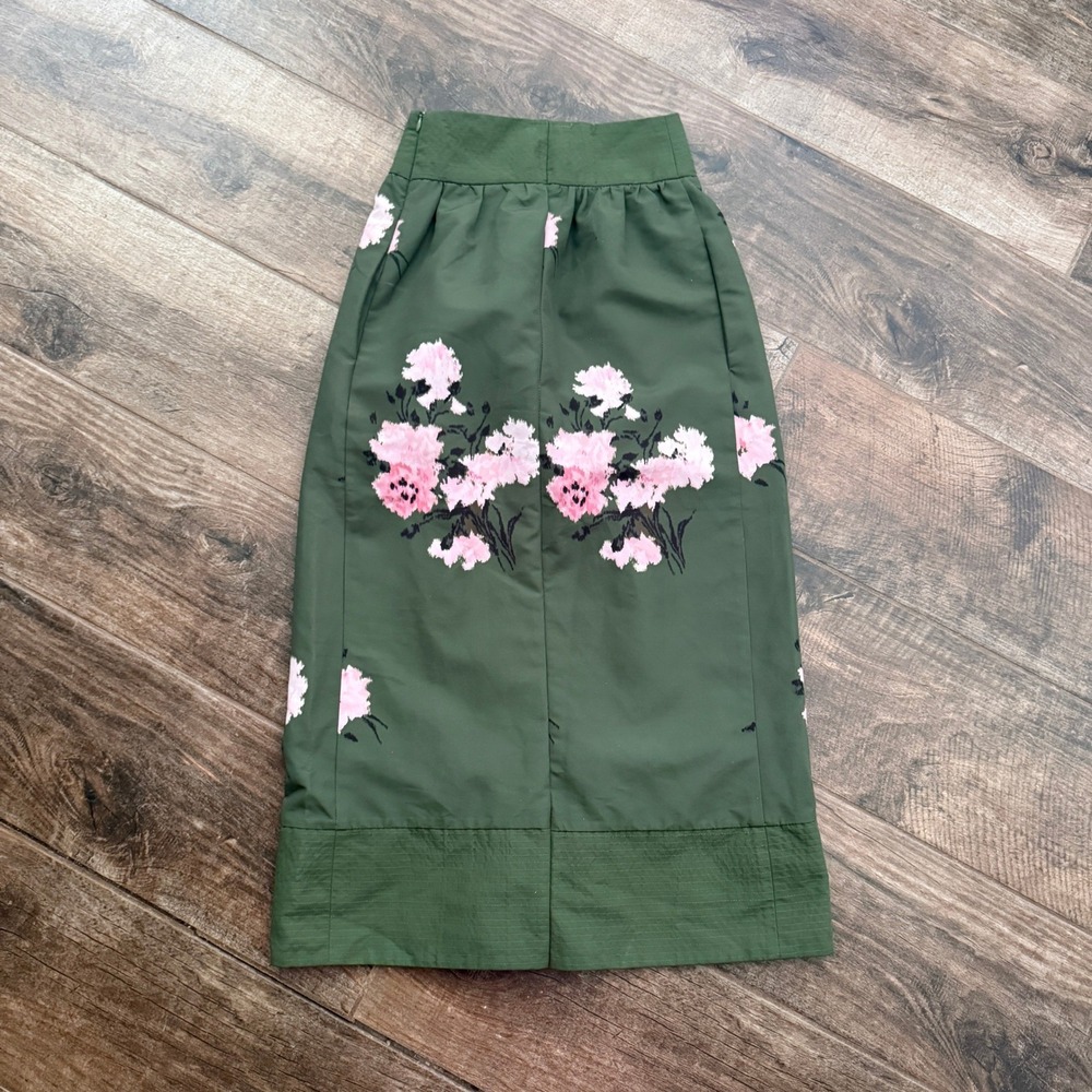 Tuckernuck Louise Olive and Pressed Powder Floral Skirt, Green Pink, 2 - Picture 6 of 10